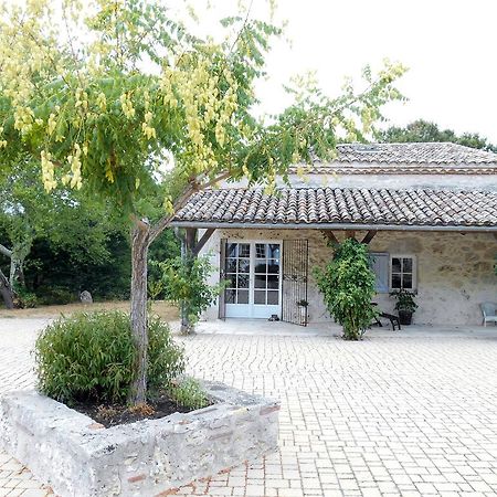 Le Colombier Bed & Breakfast วีเนิฟ-โซร์-ล็อต ภายนอก รูปภาพ