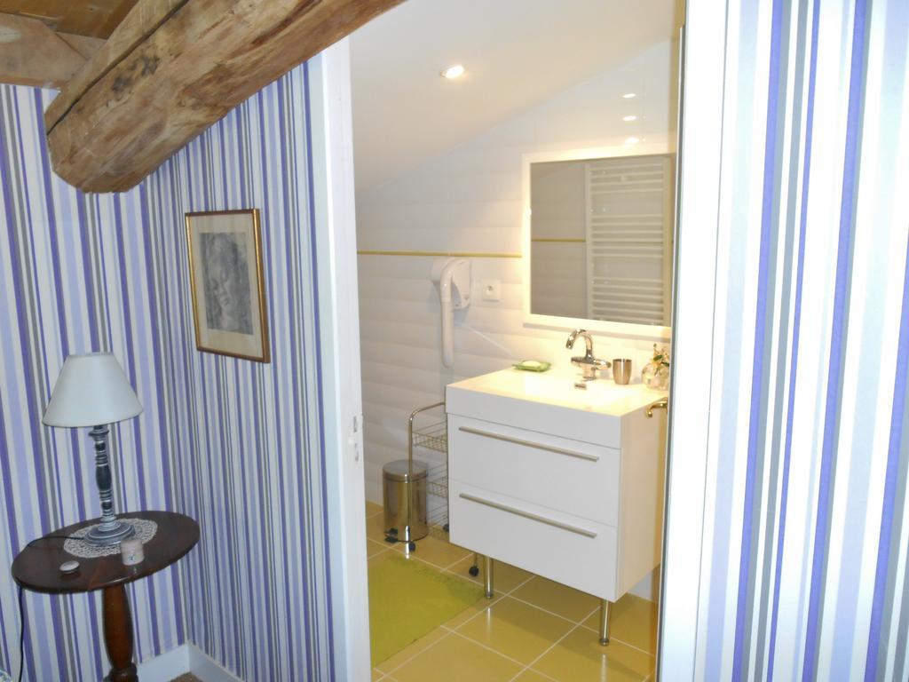 Le Colombier Bed & Breakfast วีเนิฟ-โซร์-ล็อต ภายนอก รูปภาพ