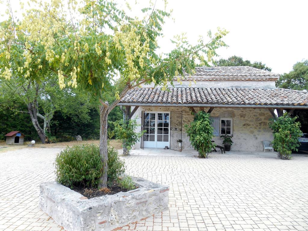 Le Colombier Bed & Breakfast วีเนิฟ-โซร์-ล็อต ภายนอก รูปภาพ
