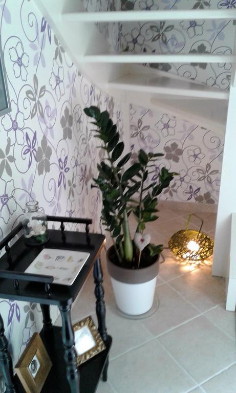 Le Colombier Bed & Breakfast วีเนิฟ-โซร์-ล็อต ภายนอก รูปภาพ
