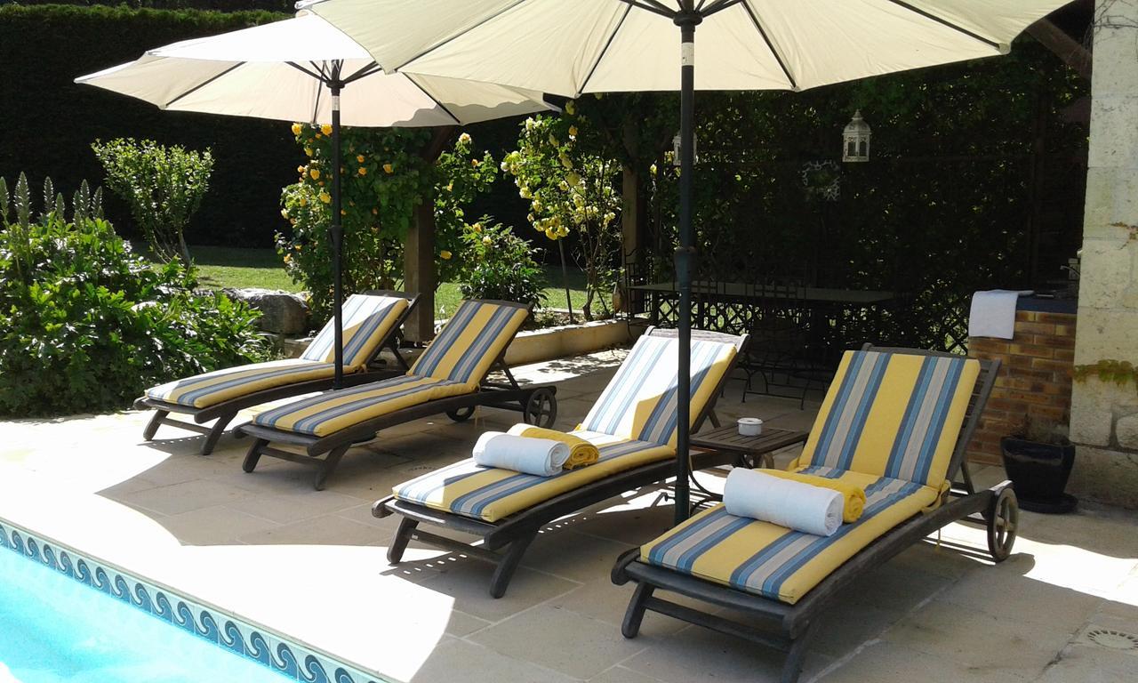 Le Colombier Bed & Breakfast วีเนิฟ-โซร์-ล็อต ภายนอก รูปภาพ